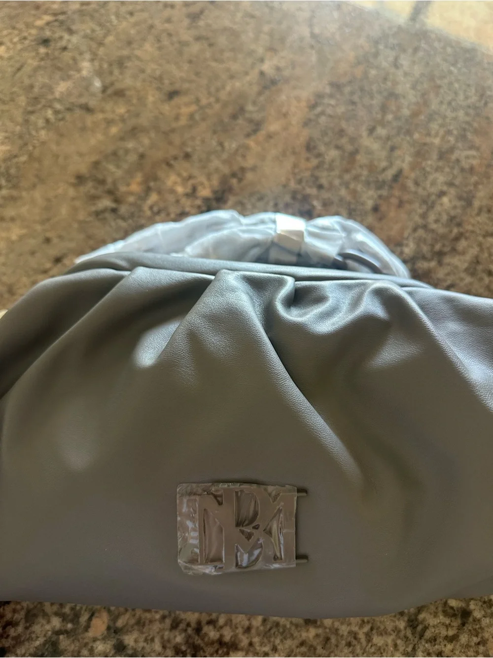 Badgley Mischka Gray Gathered Leather Clutch with Chain.🩶
